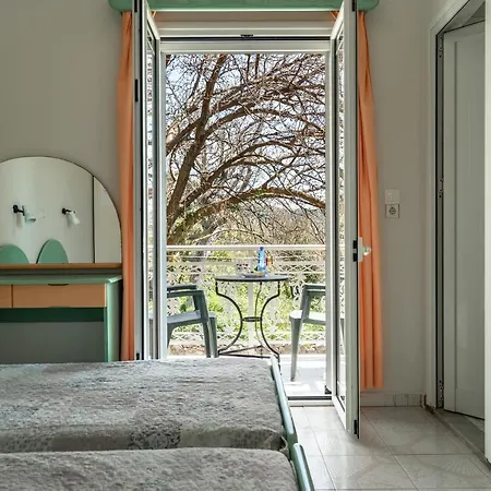 Гостевой дом Angela Partial Sea View 5 Trapeza (Kefalonia)