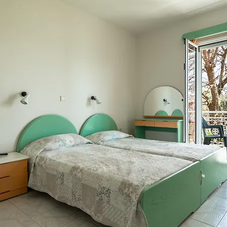 Angela Partial Sea View 5 Guest house 3*